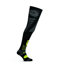 CHAUSSETTES EXTRA LONG NOIR JAUNE Sous-vêtement moto cross